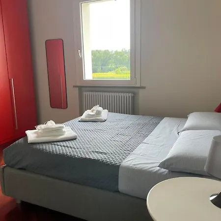 Guazzi ヴィラ ペザロ