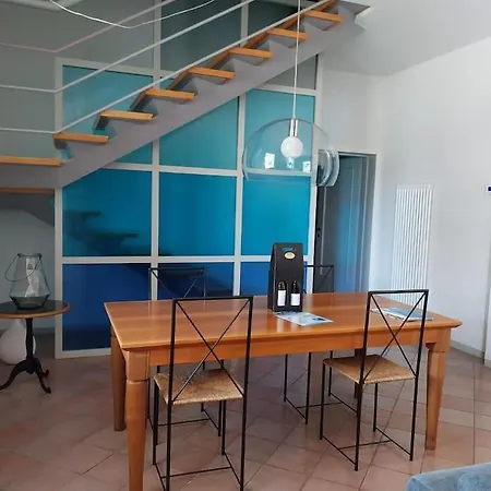 ヴィラ Guazzi ペザロ